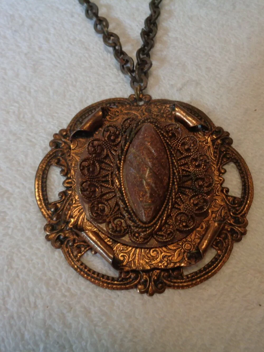 KINGLY RETRO COSPLAY BIG COPPERY & METAL PENDANT ON CHAIN